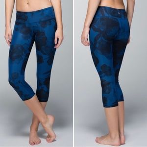 Lululemon Wunder Under Crop Blue Inky Floral